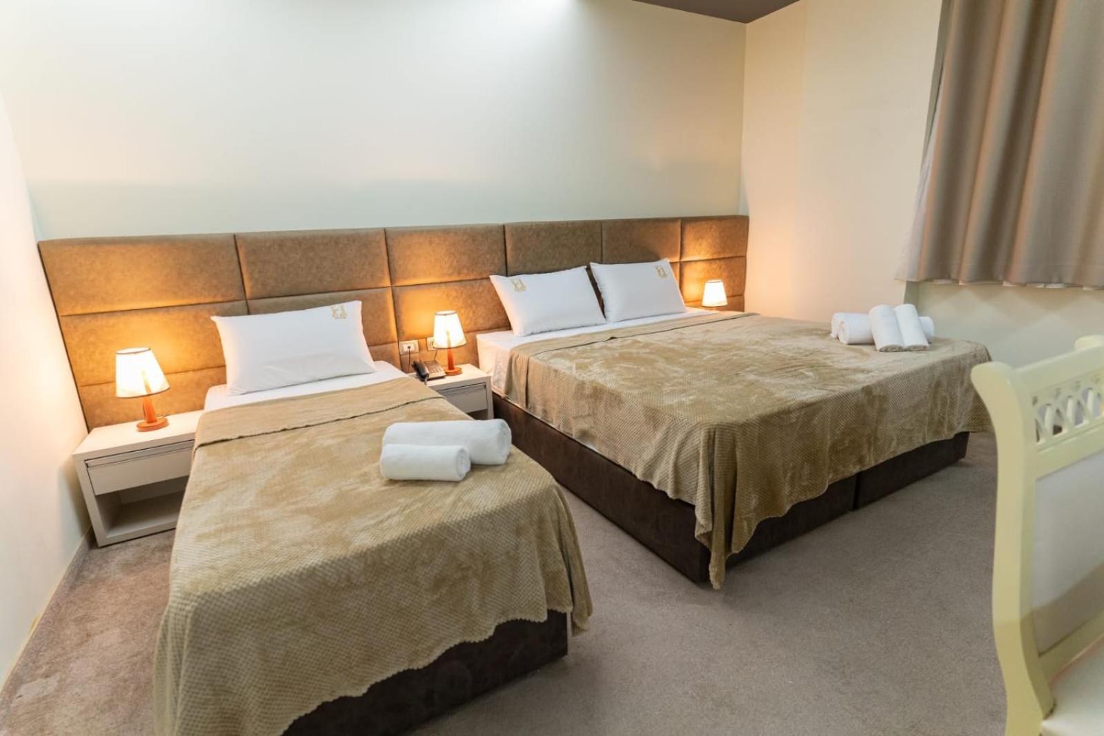 Alko Hotel Shkodër エクステリア 写真