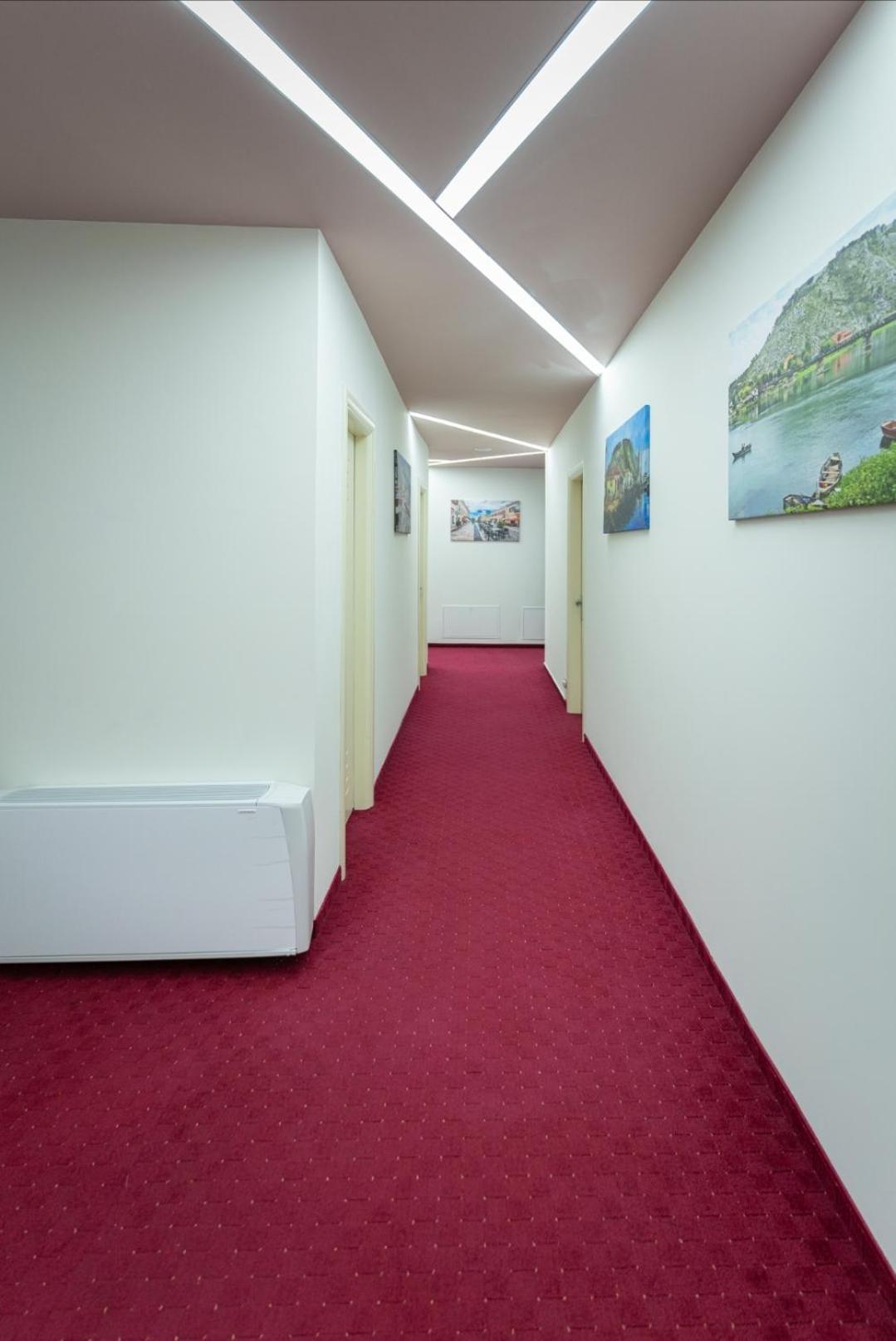 Alko Hotel Shkodër エクステリア 写真
