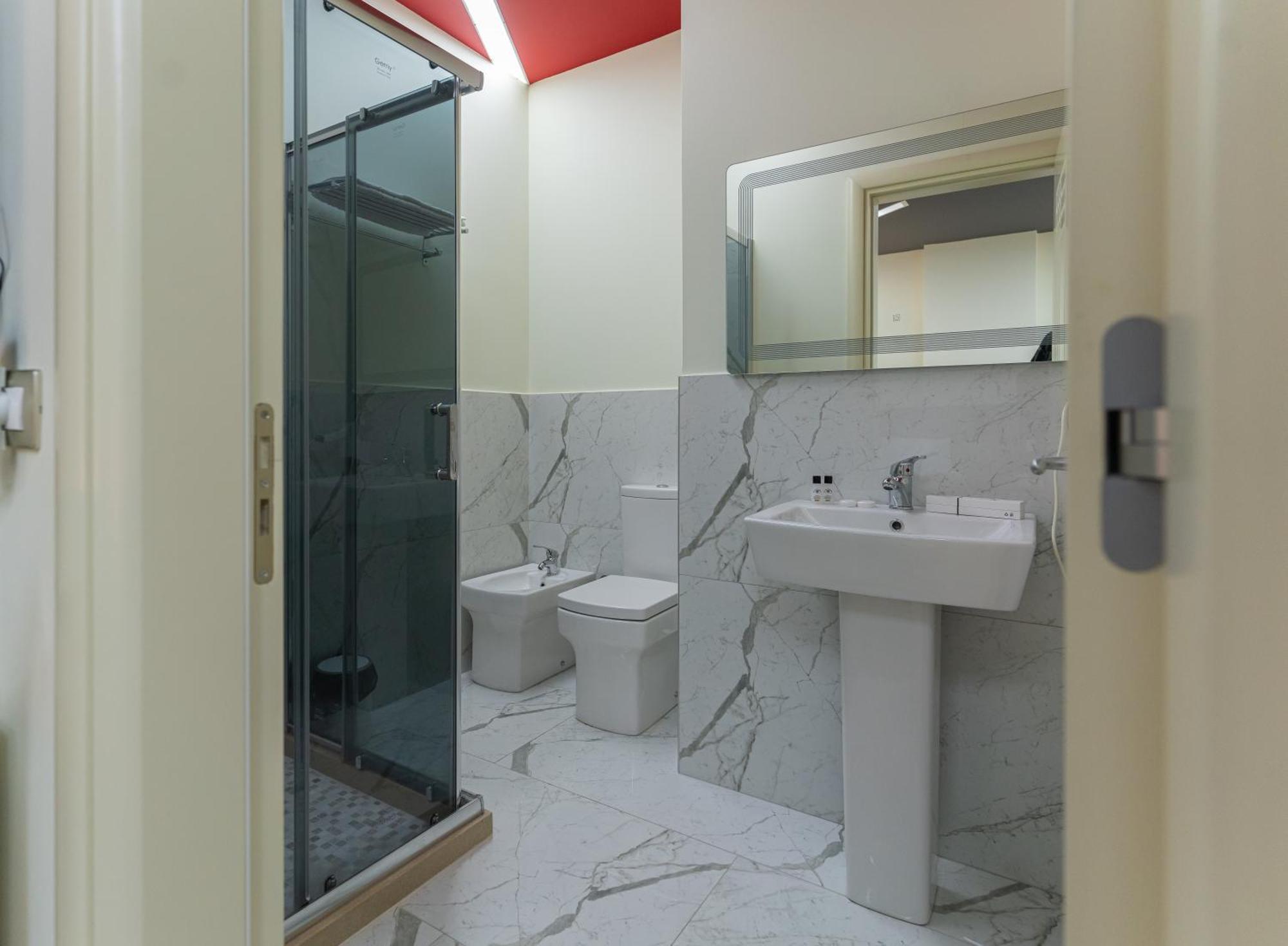 Alko Hotel Shkodër エクステリア 写真