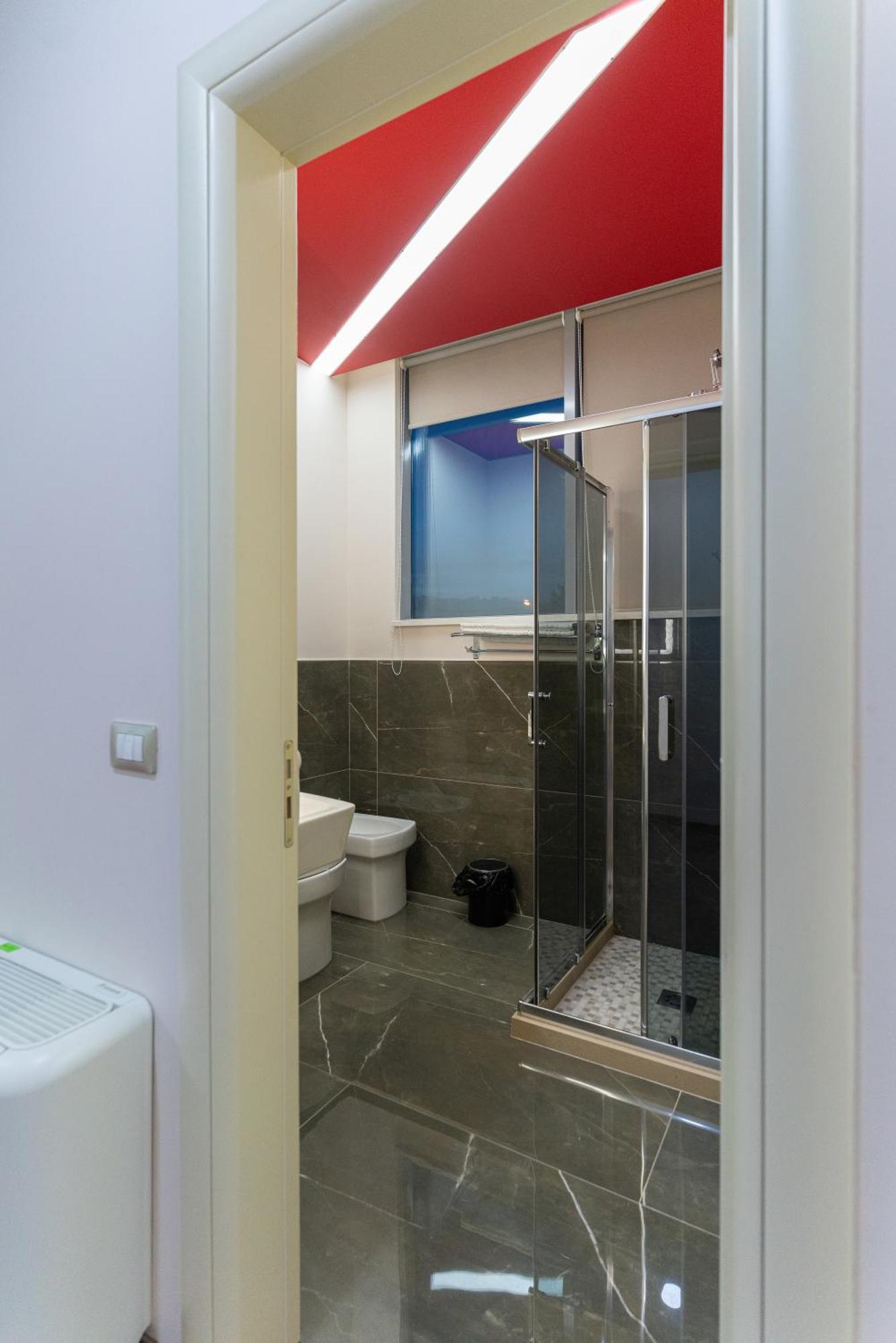 Alko Hotel Shkodër エクステリア 写真